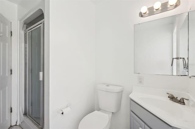 992 20th St SW, Largo, FL 33770 - full bath with vanity and a stall shower