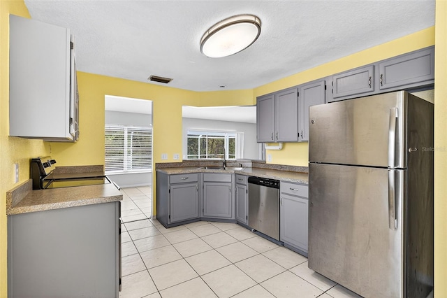 7513 Savannah Ln, Tampa, FL 33637 - photo 5