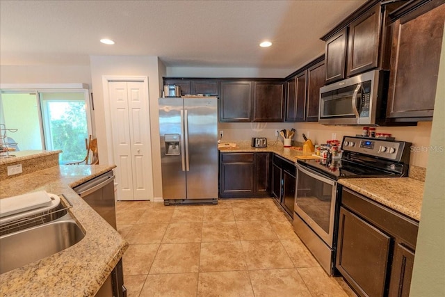 27543 Desert Willow Way, Wesley Chapel, FL 33544 - photo 3