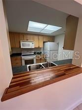 720 100th Ave N Unit 202, Saint Petersburg, FL 33702 - photo 6