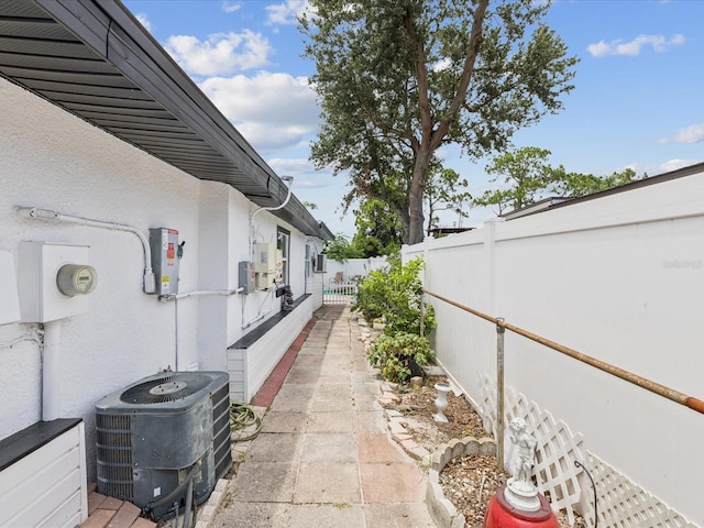 6518 S W Shore Cir, Tampa, FL 33616 - photo 39