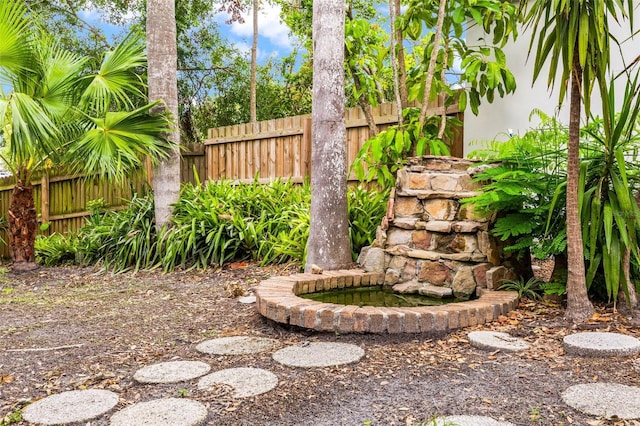 2986 Cypress Green Dr, Palm Harbor, FL 34684 - view of yard