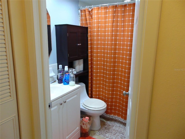 1250 S Pinellas Ave Unit 307, Tarpon Springs, FL 34689 - full bathroom with vanity and curtained shower
