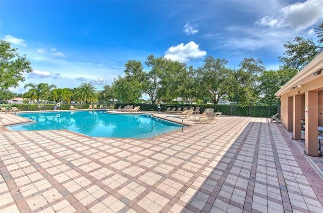 10505 Goldwater Ln, Riverview, FL 33578 - community pool with a patio