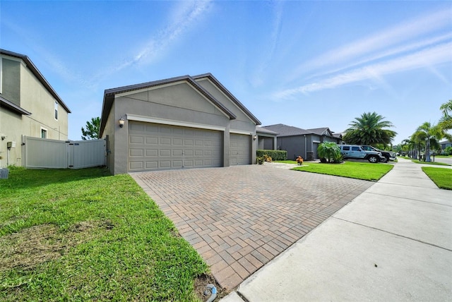 9864 Smarty Jones Dr, Ruskin, FL 33573 - photo 2
