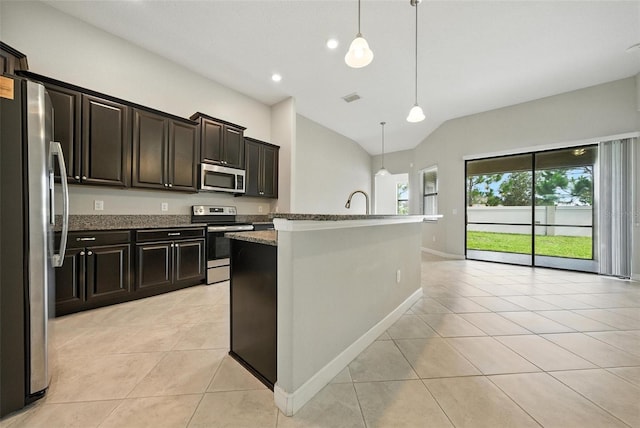 9864 Smarty Jones Dr, Ruskin, FL 33573 - photo 21