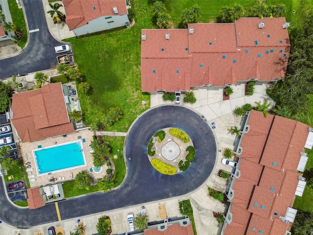 549 Walden Ct, Dunedin, FL 34698 - bird's eye view of a pool