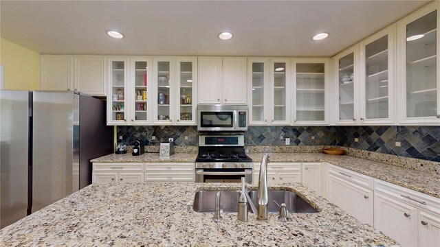 9306 Fairway Lakes Ct, Tampa, FL 33647 - photo 9