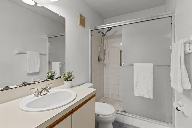 5920 80th St N Unit 308, Saint Petersburg, FL 33709 - bathroom with a shower stall and vanity