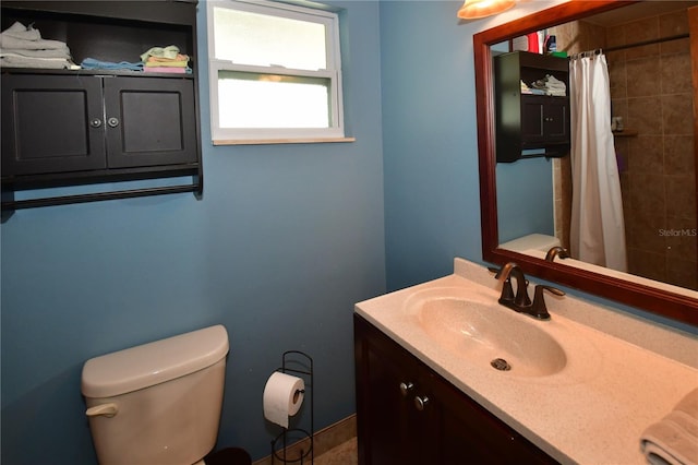 11990 104th Ave, Largo, FL 33778 - bathroom with vanity and a tile shower
