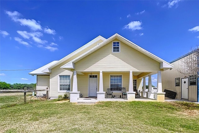 3108 Tom Matthews Rd, Lakeland, FL 33810 - rear view of property featuring covered porch