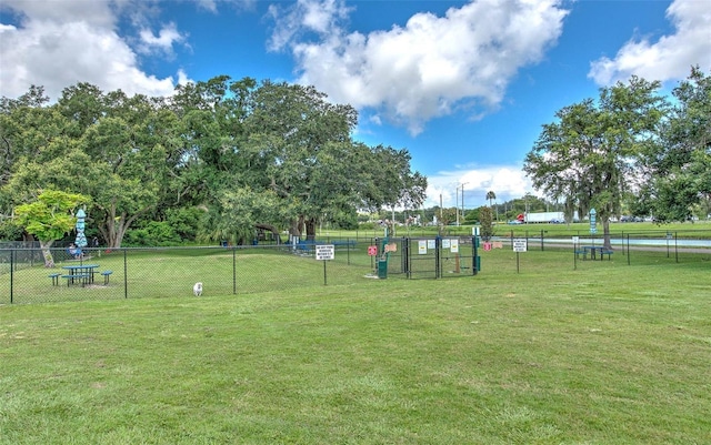 2012 Fall River Ct Unit 107, Sun City Center, FL 33573 - surrounding community featuring a dog friendly area