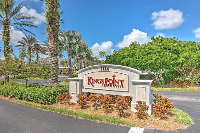 2012 Fall River Ct Unit 107, Sun City Center, FL 33573 - view of community sign