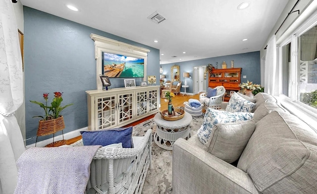 4020 Queen St N, Saint Petersburg, FL 33714 - photo 13