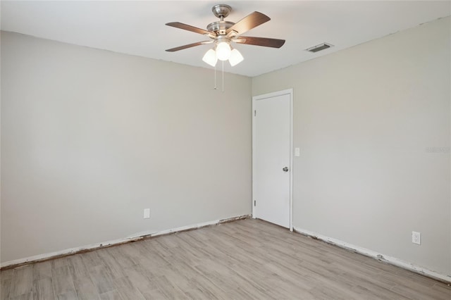 1712 Robin Hood Ln, Clearwater, FL 33764 - empty room featuring wood finished floors and a ceiling fan