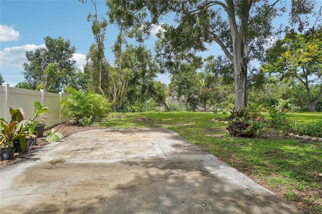 1712 Robin Hood Ln, Clearwater, FL 33764 - view of yard featuring a patio area