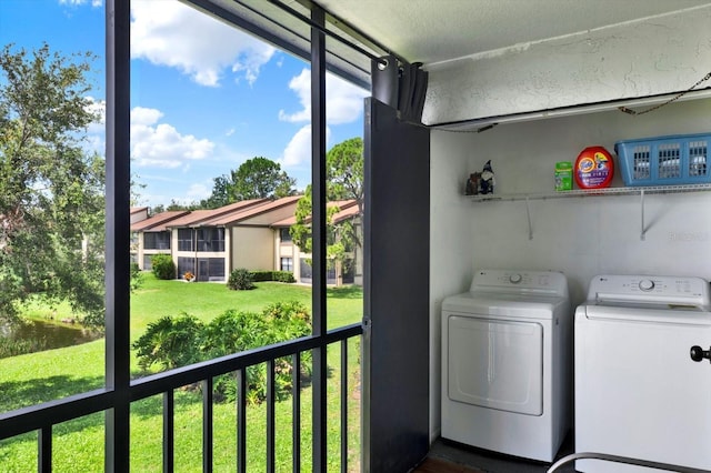 250 Cypress Ln, Oldsmar, FL 34677 - laundry area with washing machine and dryer