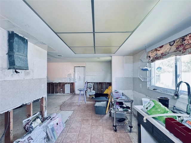 5116 Venetian Blvd NE, Saint Petersburg, FL 33703 - kitchen with a sink