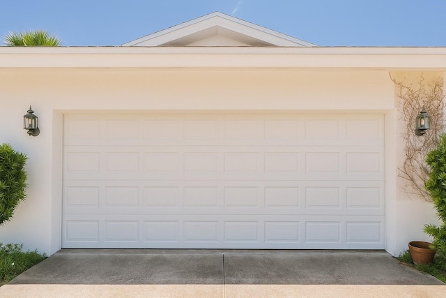 5116 Venetian Blvd NE, Saint Petersburg, FL 33703 - garage featuring driveway