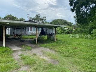 9913 Maggie St, Gibsonton, FL 33534 - view of vehicle parking