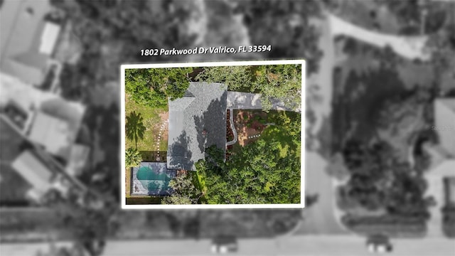 1802 Parkwood Dr, Valrico, FL 33594 - photo 68