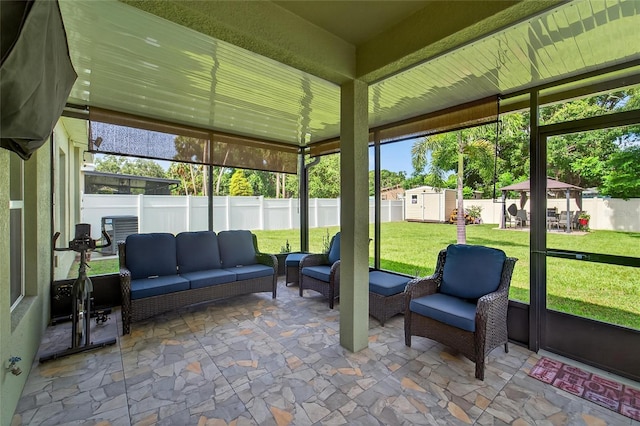 10409 Candleberry Woods Ln, Gibsonton, FL 33534 - sunroom featuring an outdoor hangout area