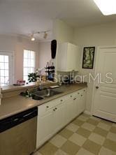 9304 Crescent Loop Cir Unit 308, Tampa, FL 33619 - photo 6