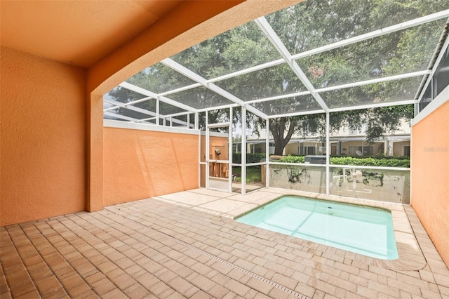 1713 Retreat Cir, Clermont, FL 34714 - outdoor pool featuring a patio area and a lanai