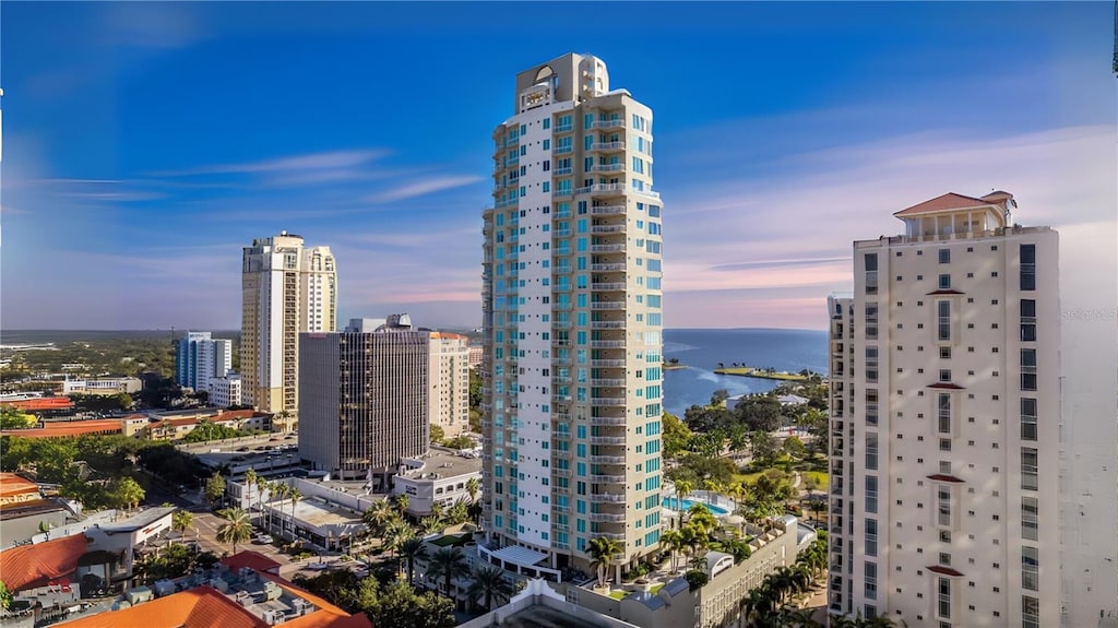 180 Beach Dr NE Unit 1802, Saint Petersburg, FL 33701 - photo 1