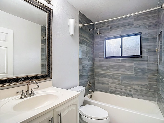11718 Raintree Village Blvd Unit C, Temple Terrace, FL 33617 - bathroom with shower / tub combination and vanity
