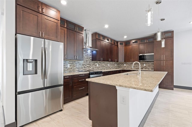 8421 Marlanas Pl, Tampa, FL 33637 - photo 7