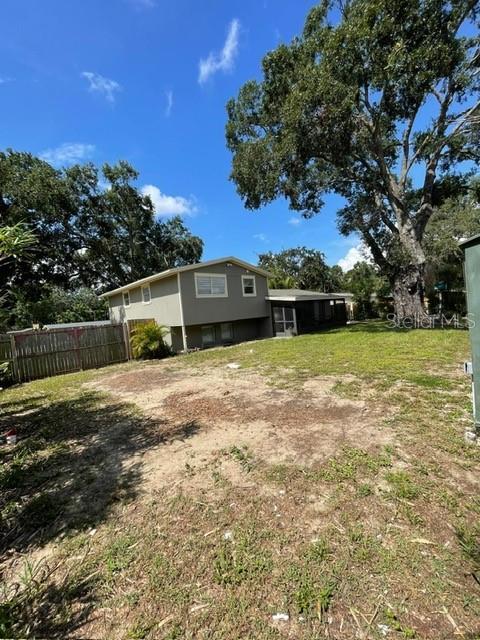 408 Blueberry Ln, Brandon, FL 33510 - view of yard