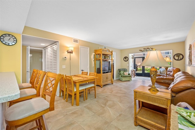 12900 Vonn Rd Unit B101, Largo, FL 33774 - photo 2