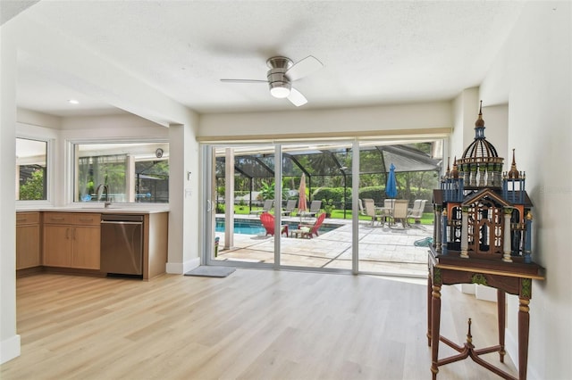 4214 Deepwater Ln, Tampa, FL 33615 - photo 41