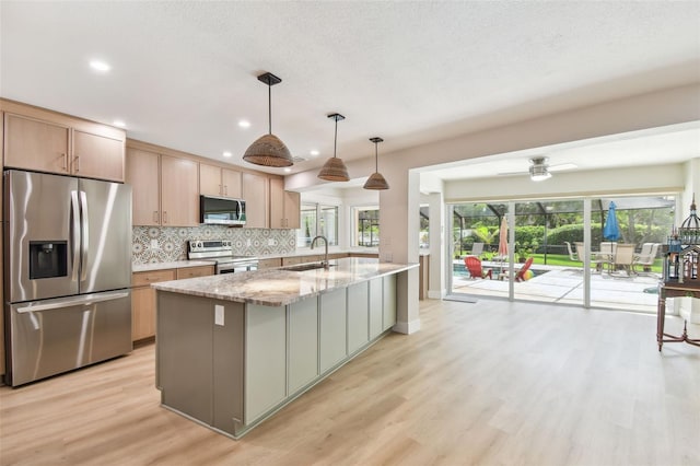 4214 Deepwater Ln, Tampa, FL 33615 - photo 32