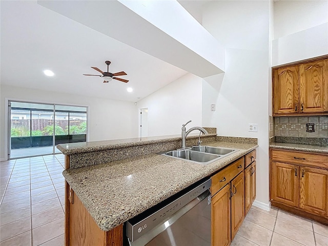 2776 Wesleyan Dr, Palm Harbor, FL 34684 - photo 16