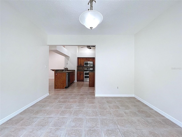 2776 Wesleyan Dr, Palm Harbor, FL 34684 - photo 23