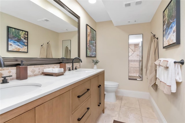 4141 Bayshore Blvd Unit 304, Tampa, FL 33611 - full bath with double vanity and decorative backsplash