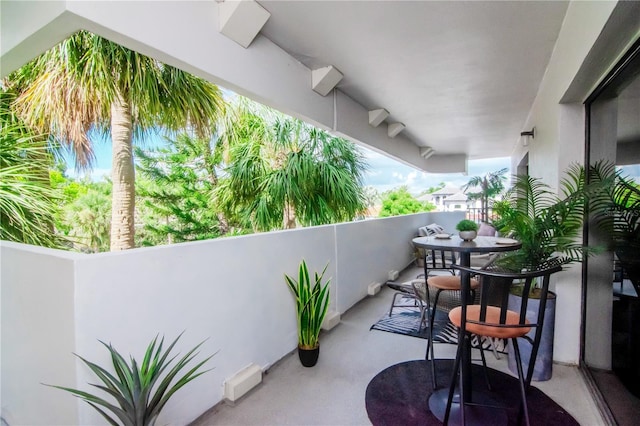 4141 Bayshore Blvd Unit 304, Tampa, FL 33611 - view of balcony