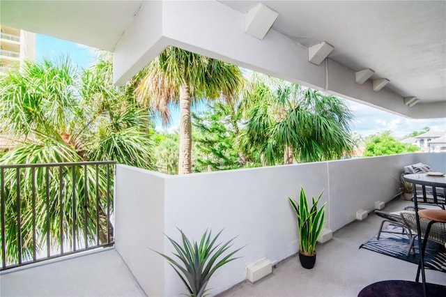 4141 Bayshore Blvd Unit 304, Tampa, FL 33611 - view of balcony