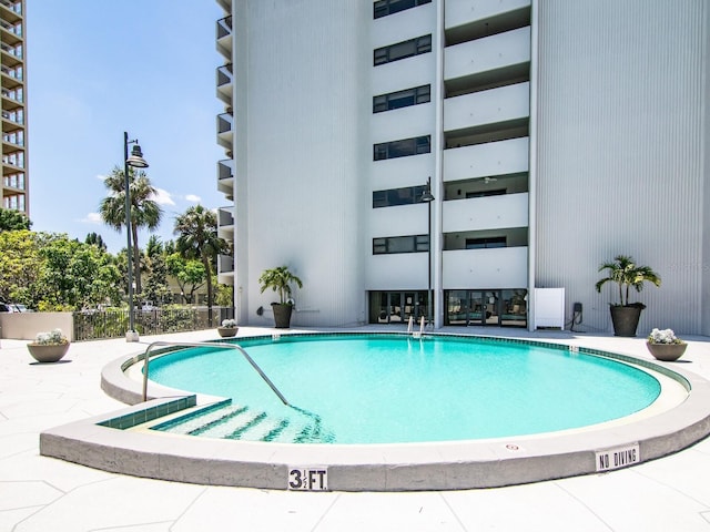 4141 Bayshore Blvd Unit 304, Tampa, FL 33611 - view of community pool