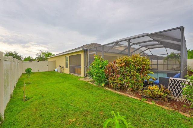 15403 Fire Rock Pl, Ruskin, FL 33573 - fenced backyard with a gate