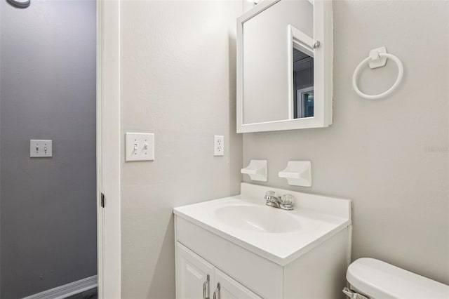 923 April Hills Blvd, Lady Lake, FL 32159 - half bath with vanity and toilet
