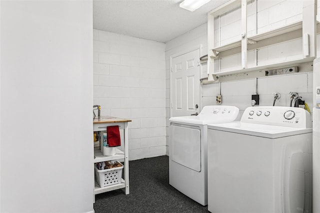923 April Hills Blvd, Lady Lake, FL 32159 - washroom with washing machine and dryer and concrete block wall