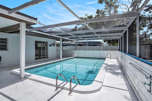 11830 86th Ave, Seminole, FL 33772 - view of pool with a patio and glass enclosure