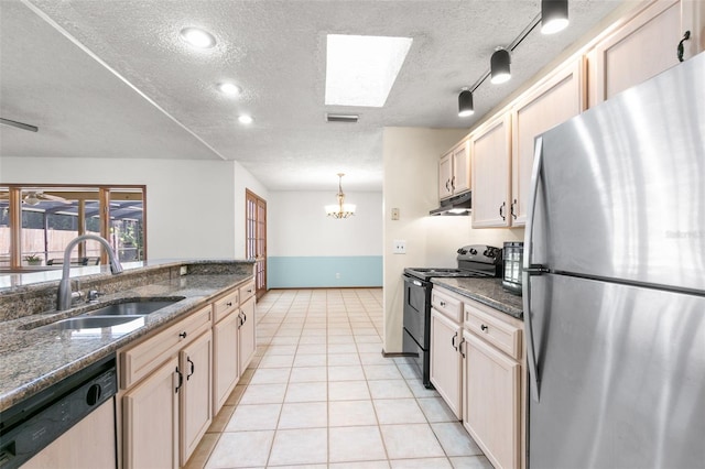 2147 Colonial Blvd W, Palm Harbor, FL 34683 - photo 13