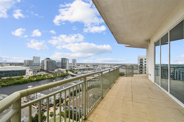 450 Knights Run Ave Unit 2004, Tampa, FL 33602 - balcony featuring a city view