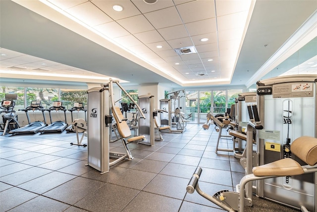 450 Knights Run Ave Unit 2004, Tampa, FL 33602 - gym featuring a raised ceiling, plenty of natural light, and recessed lighting