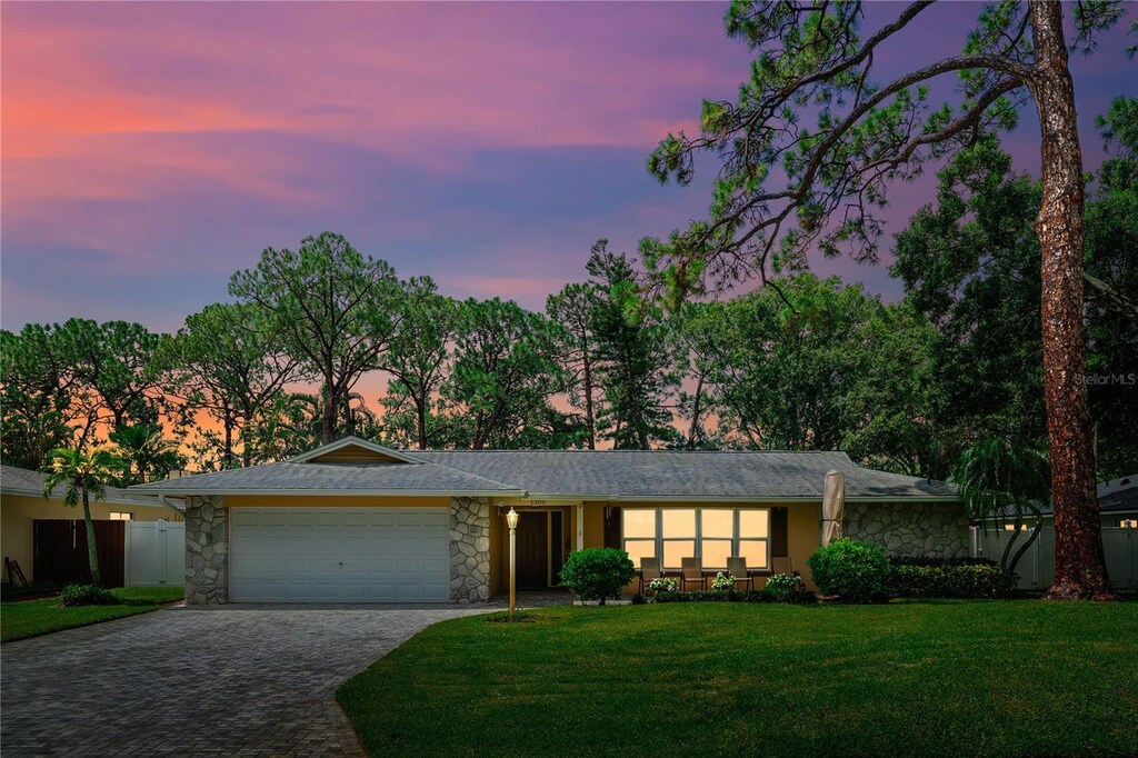 1300 86th Ave N, Saint Petersburg, FL 33702 - photo 1