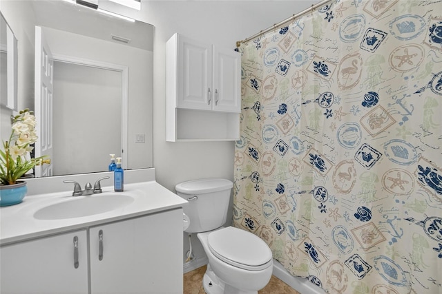 13040 Waterbourne Dr, Gibsonton, FL 33534 - bathroom featuring vanity and curtained shower
